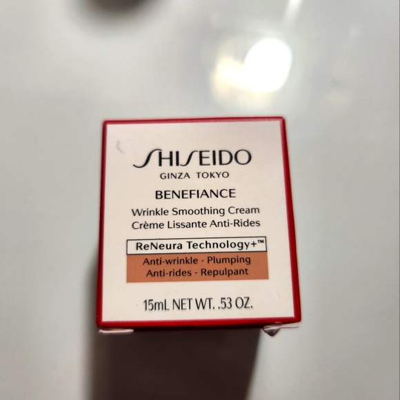 Shiseido bundle - Picture 4 of 9